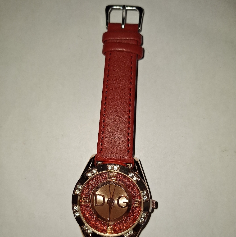 D&G Red Leather Strap Watch Price For 1